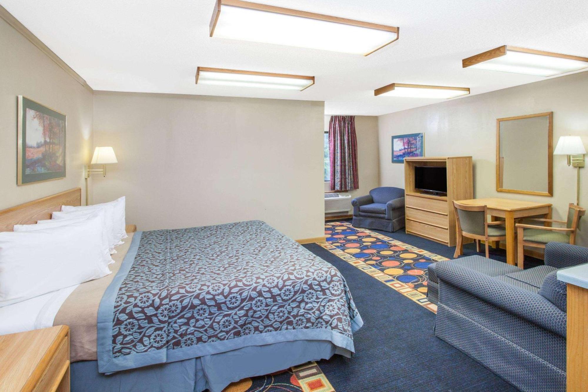 Days Inn By Wyndham Farmer City Eksteriør billede